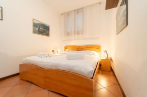 Casa con parcheggio, piscina giardino, barbecue